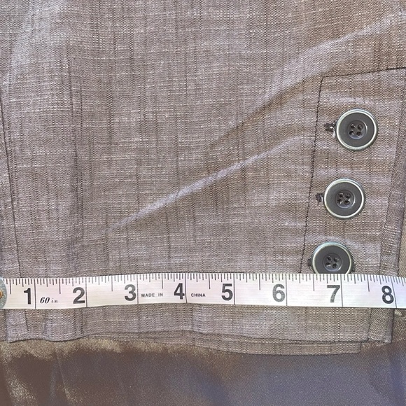 89th & Madison Brown Stretch Linen Textured Front Capri Pants Button Accent Hems - Picture 5 of 9
